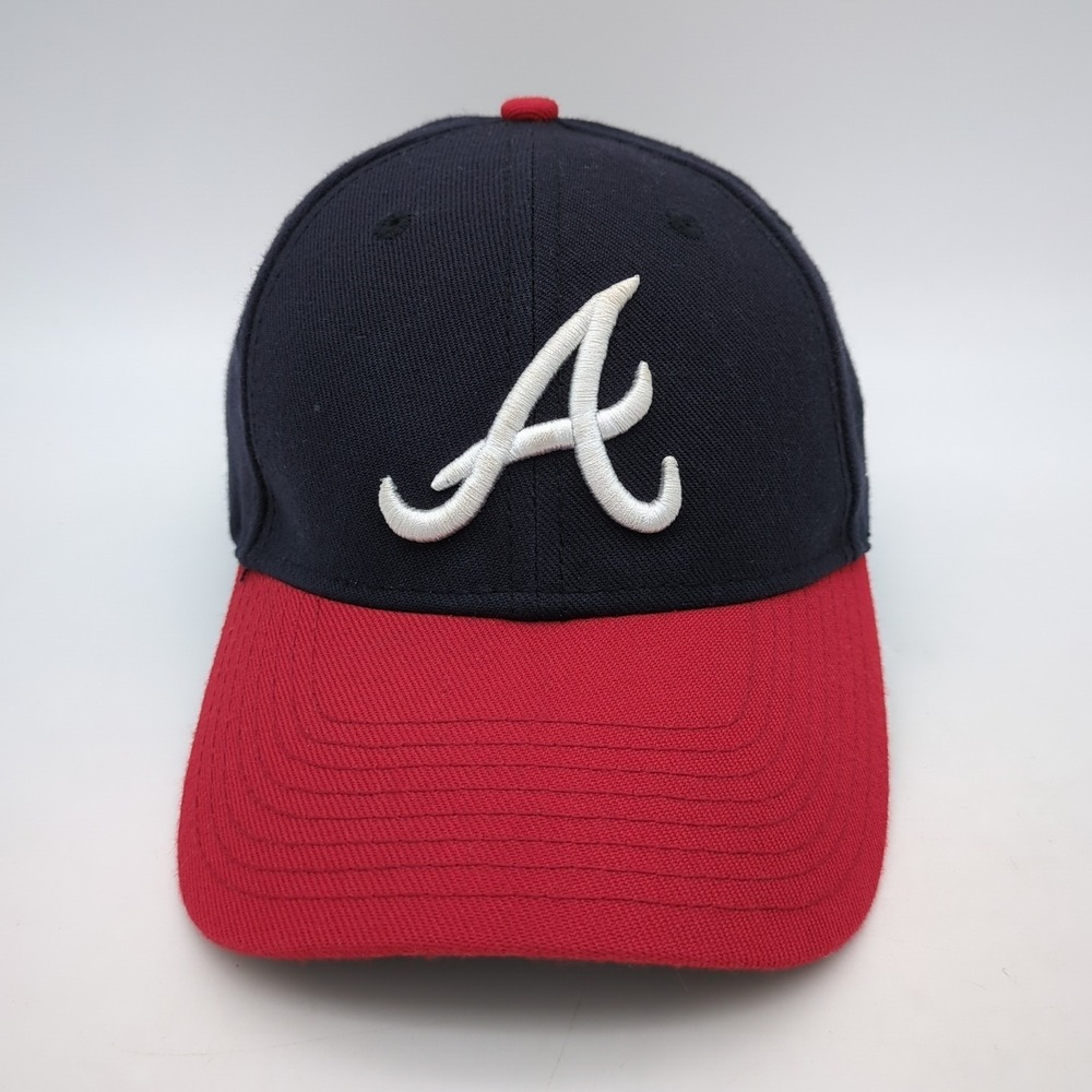 Atlanta Braves Hat Cap Strapback New Era Blue Red Classic Logo MLB Adjustable